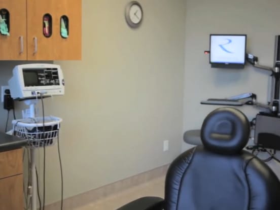 A treatment room at Riverside Oral Surgery
